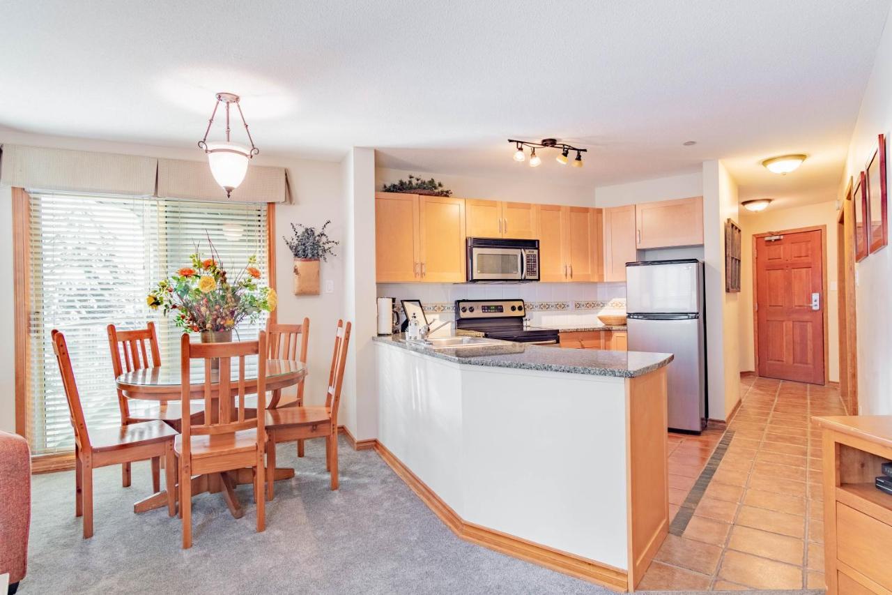 The Best Ski In Ski Out Two Bedroom Condo At Aspens Whistler Exteriér fotografie