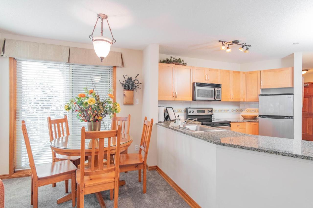 The Best Ski In Ski Out Two Bedroom Condo At Aspens Whistler Exteriér fotografie